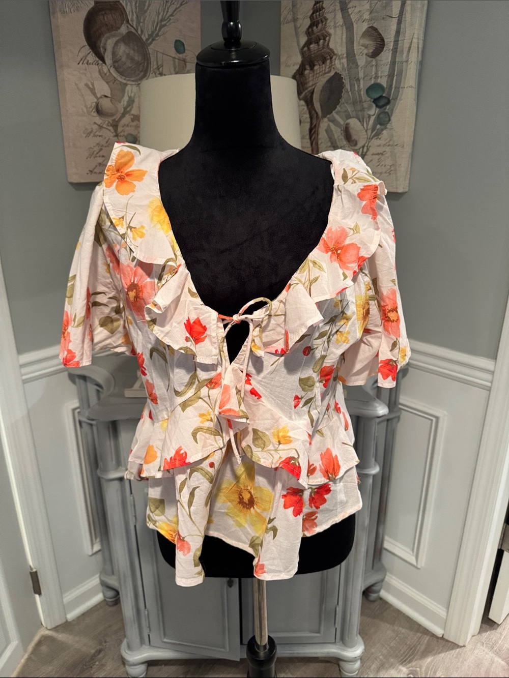 Old Navy White Floral Ruffle Tie-Front Peplum Top